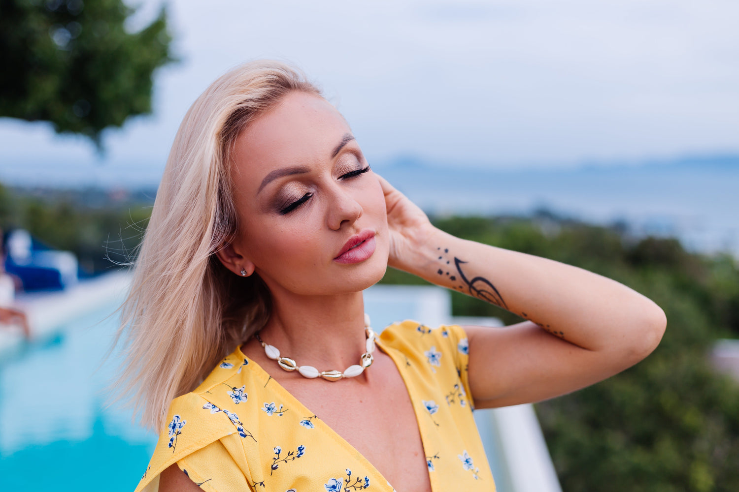 Lashes in Summer – Waterproof Makeup, Pools, Sweat and SPF Around the Eyes