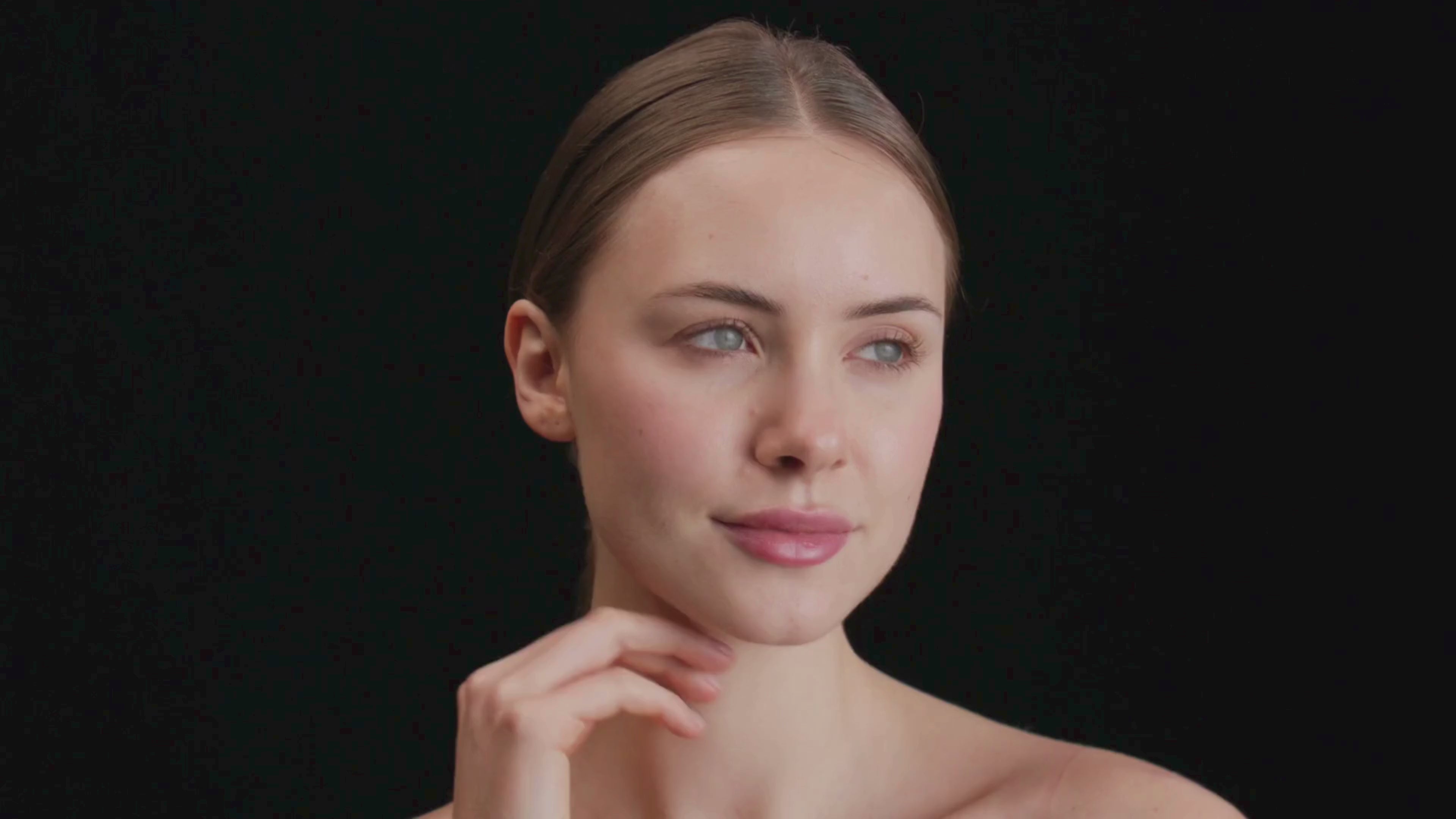 Load video: Sådan bruger du Qualash Advanced Eyelash Serum
